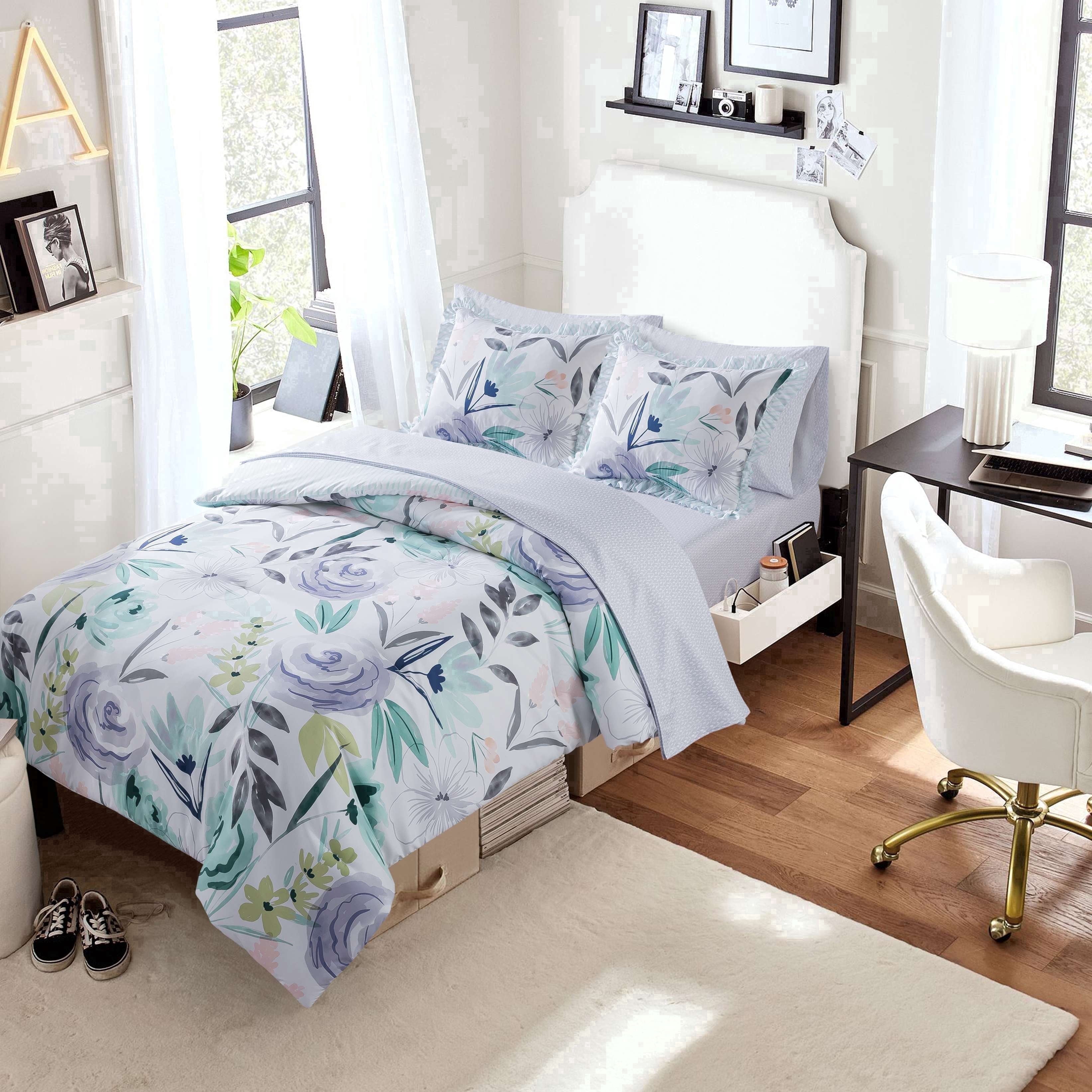 June Campus Comforts by New Sega Home 2-Piece Reversible Comforter Set, Waterfall, Pink/Green, Twin-XL